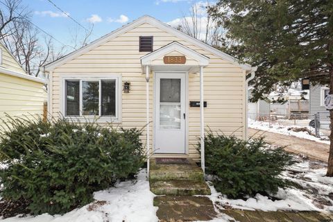1833 Sheridan Street, Madison, WI 53704 - #: 1993951