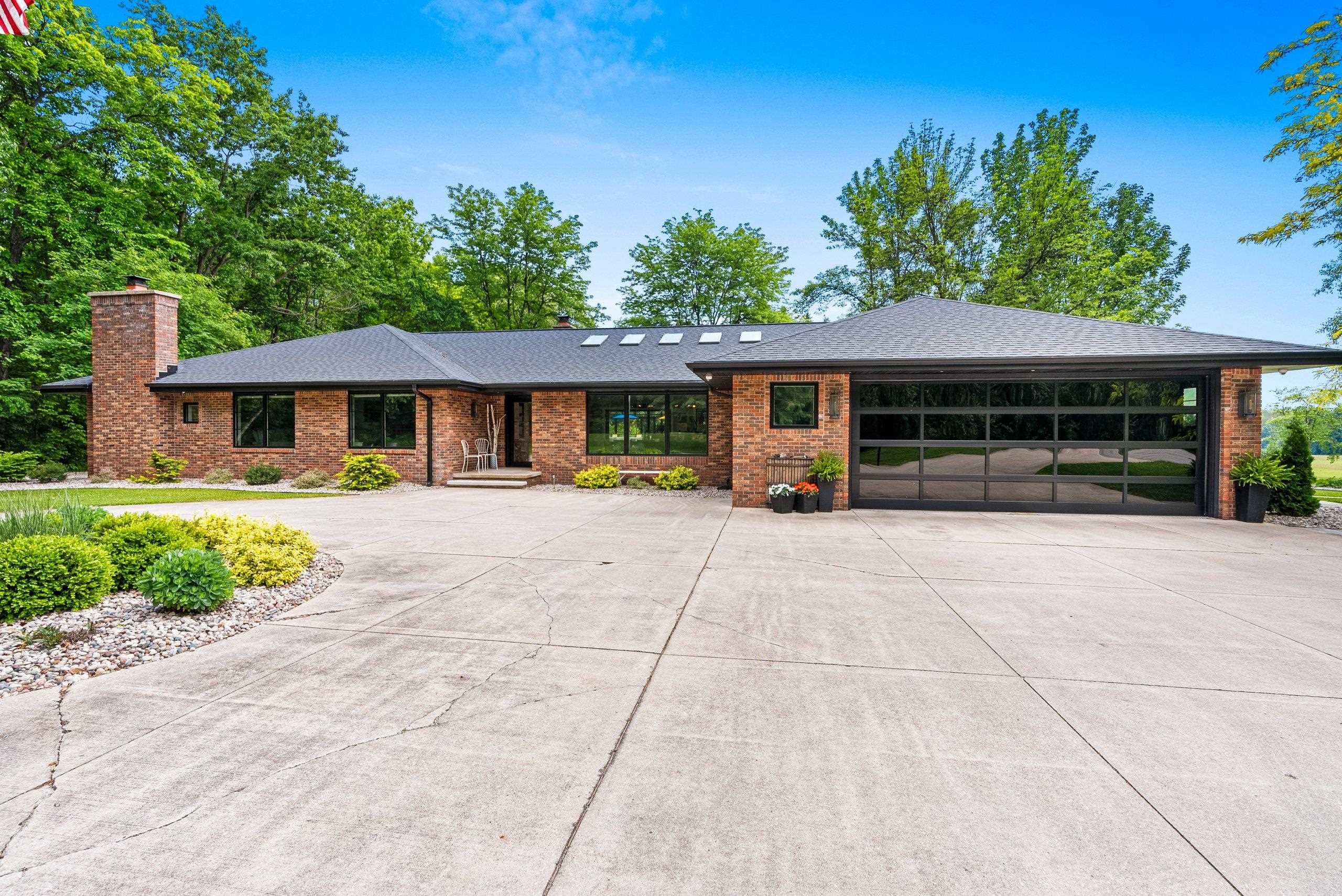 3525 Hickory Hill Road