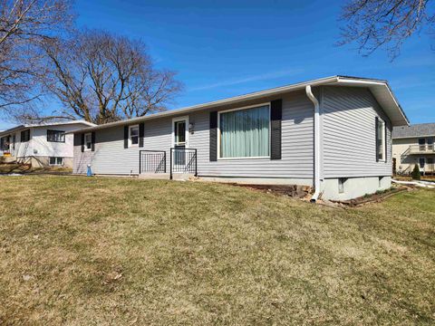 Photo of 355 May Street, Platteville, WI 53818 (MLS # 2018687)