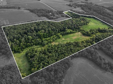 Photo of 40 Acres Highpoint Road, Monticello, WI 53570 (MLS # 2028826)