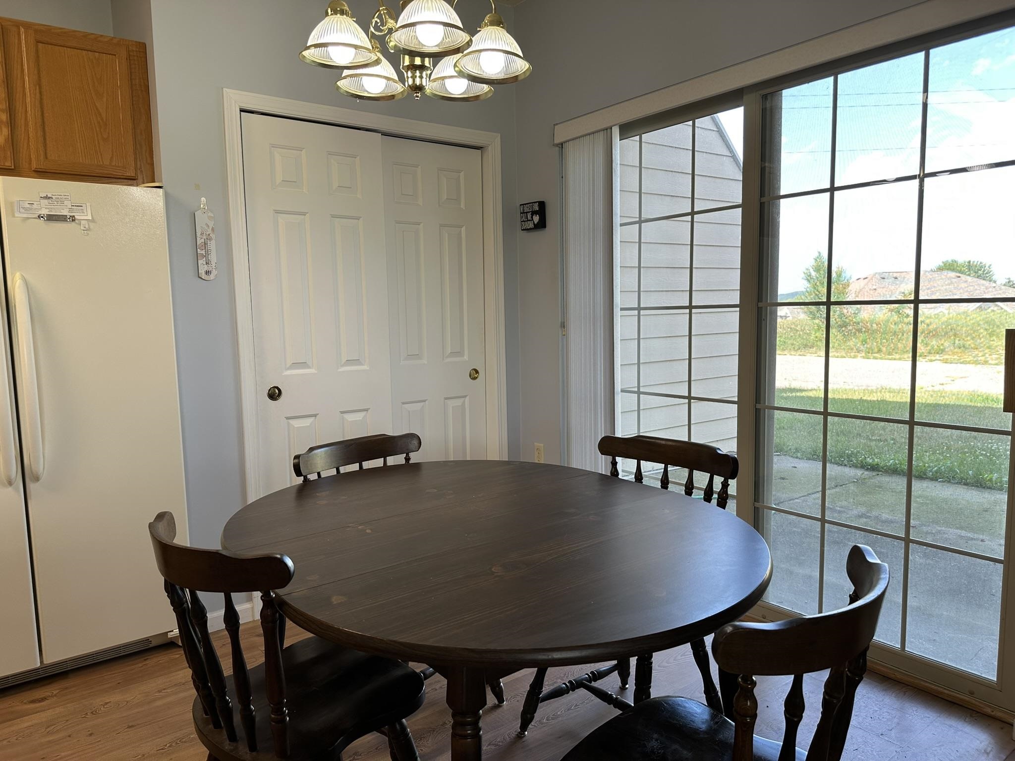 911 Herriot Drive 2