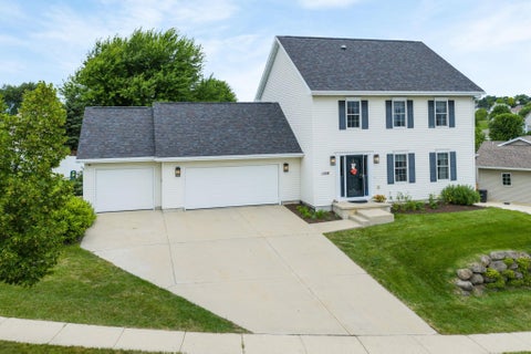 Property photo of 1208 Temple Drive, Mount Horeb, WI 53572