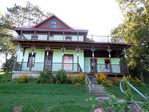 113 S Main Street, Elroy, WI 53929 - #: 1990946