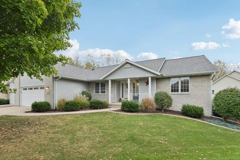 Photo of 919 Lochmoore Drive, Waunakee, WI 53597 (MLS # 2009851)