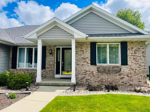 Photo of 1018 Ganser Drive, Waunakee, WI 53597 (MLS # 2023761)
