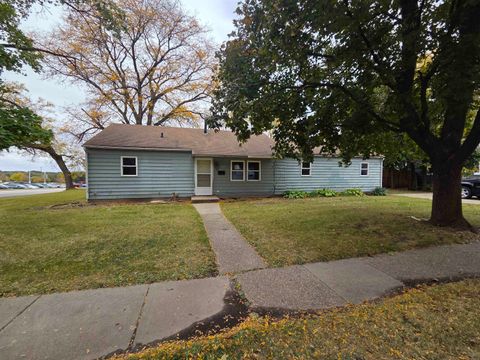 Photo of 1804 Glen Avenue, Beloit, WI 53511 (MLS # 2012459)
