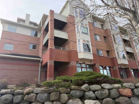 Photo of 301 Harbour Town Drive, Madison, WI 53717 (MLS # 2020883)