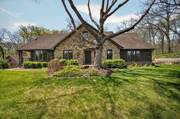 4802 COUNTRY MEADOW RD, BROOKLYN, WI 53521 - Image 9840cbc563e7ab88eabb7dd71b1bd7fa/4230334303