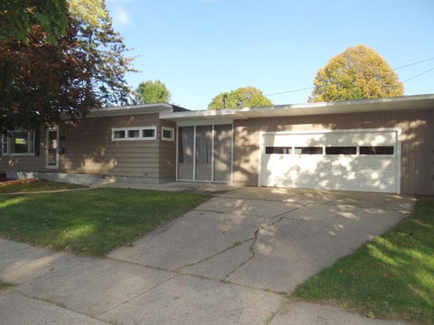 Photo of 1046 N Ringold Street, Janesville, WI 53545 (MLS # 2034527)