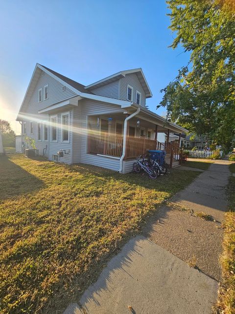Photo of 465 Galena Street, Benton, WI 53807 (MLS # 2009777)