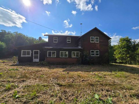 Photo of N197 Mt Hope Road, Brodhead, WI 53520 (MLS # 2008926)