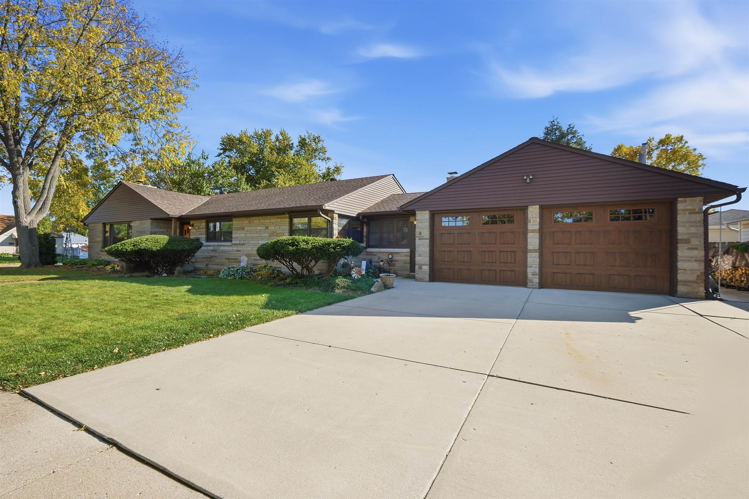 1248 E Memorial Drive