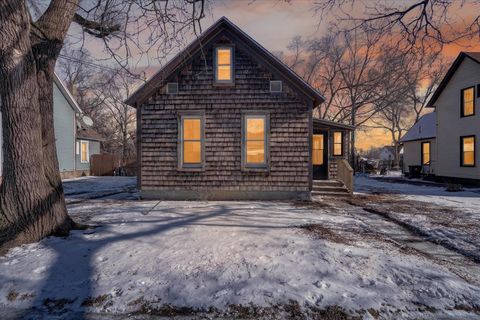 Photo of 1015 Bluff Street, Beloit, WI 53511 (MLS # 2015790)