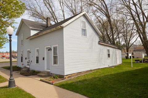 Photo of 208 W Oak Street, Boscobel, WI 53805 (MLS # 2021351)