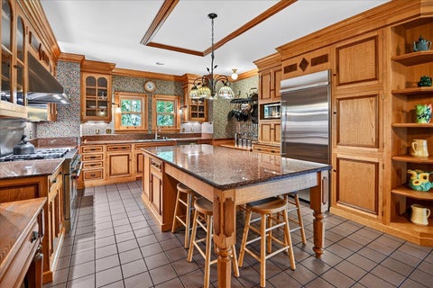 Property photo of 6 Pebble Beach Circle, Madison, WI 53717