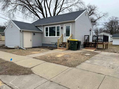Photo of 219 W 6th Street, Richland Center, WI 53581 (MLS # 2021161)