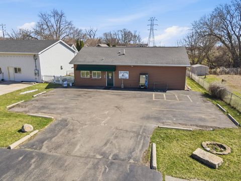 Photo of 815 S Washington Street, Janesville, WI 53548 (MLS # 2019251)