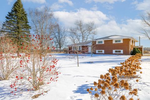 Photo of 1135 County Road A, Grand Marsh, WI 53936 (MLS # 2016078)