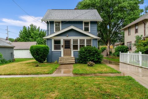 Photo of 1114 Lincoln Avenue, Beloit, WI 53511 (MLS # 2025804)