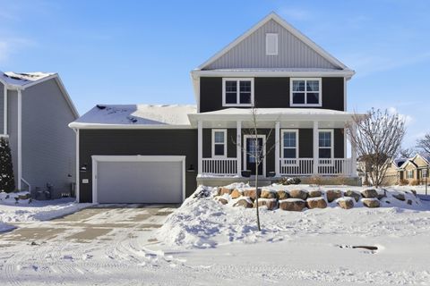 Photo of 516 Noble Oak Run, Verona, WI 53593 (MLS # 2014485)