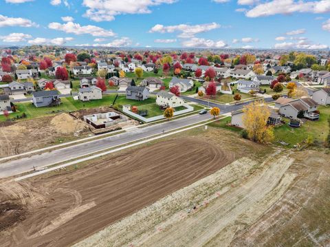 Photo of 208 Michelle Lane, Cottage Grove, WI 53527 (MLS # 2018680)