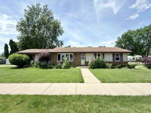 Photo of 2019 N Pontiac Drive, Janesville, WI 53545 (MLS # 2026116)
