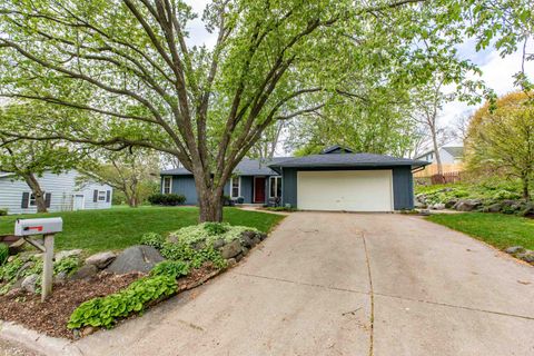 Photo of 1534 Sellery Street, Middleton, WI 53562 (MLS # 2021926)