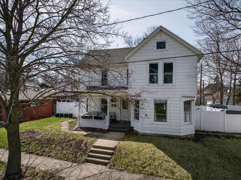 Photo of 1213 21st Avenue, Monroe, WI 53566 (MLS # 2020323)