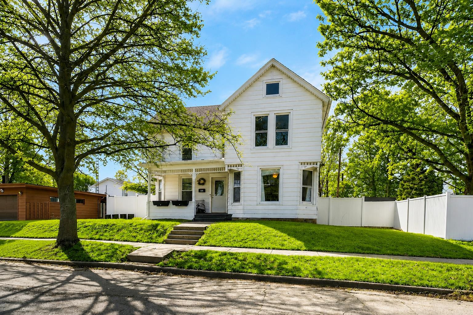 Photo 1 of 41 — 1213 21st Avenue, Monroe, WI 53566