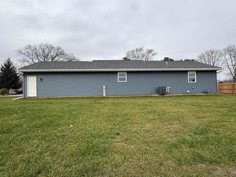 Tiny photo for 2405 Harvard Drive, Janesville, WI 53548 (MLS # 2013073)