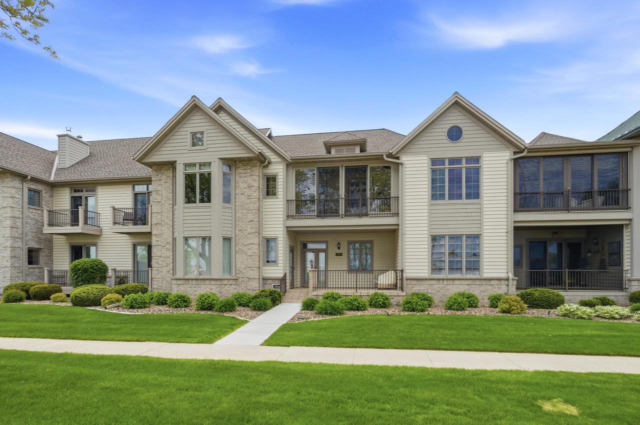 Photo 1 of 49 — 286 E Harbor View Drive, Fond Du Lac, WI 54935