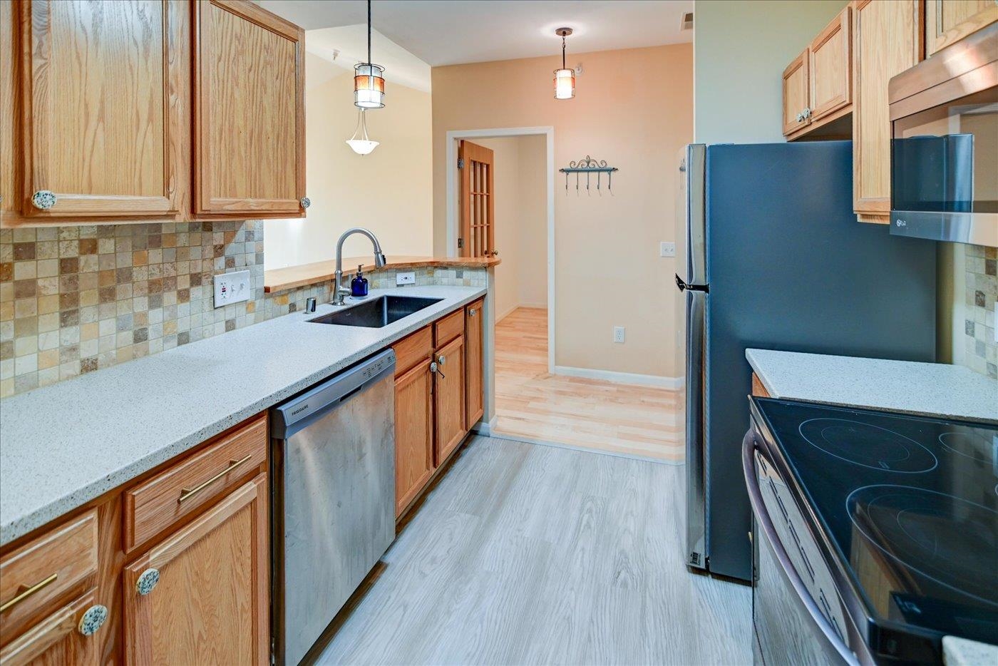 101 Metro Terrace 303
