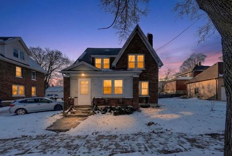 Photo of 308 S Brooks Street, Madison, WI 53715 (MLS # 2016377)