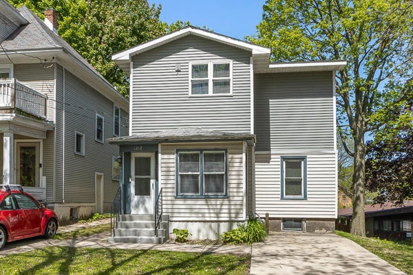 1212 E JOHNSON ST, MADISON, WI 53703 - Image a0273aaf00d2be8564cd3d1d6f885df8/3984464146