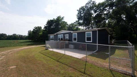 Tiny photo for 626 N SEMROW Road, Coloma, WI 54930 (MLS # NE50313019)