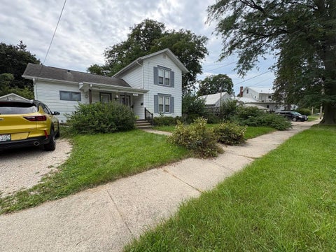 Photo of 864 Glen Street, Janesville, WI 53545 (MLS # 2032614)