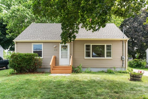 Photo of 813 Powers Avenue, Madison, WI 53714 (MLS # 2029732)