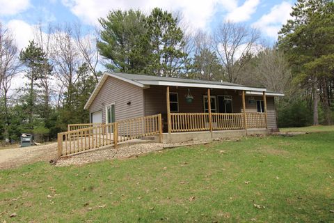 Photo of N3928 Oak Ridge Drive, Montello, WI 53949 (MLS # 2021230)