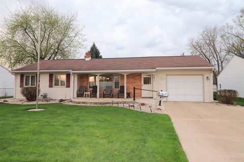 Photo of 541 N Arch Street, Janesville, WI 53548 (MLS # 2021148)
