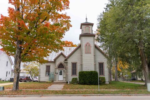 Photo of 629 S Main Street, Westfield, WI 53964 (MLS # 2010982)