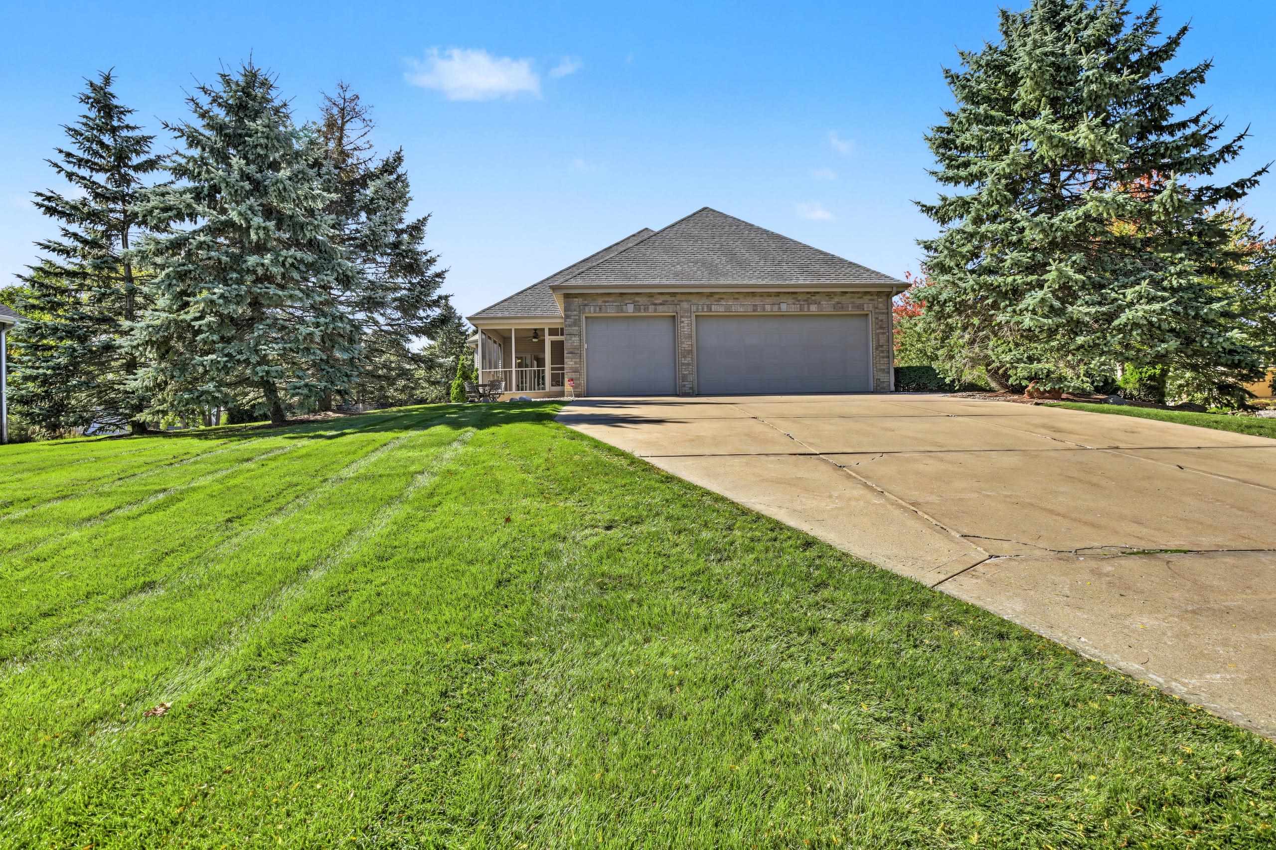 902 Winding Way