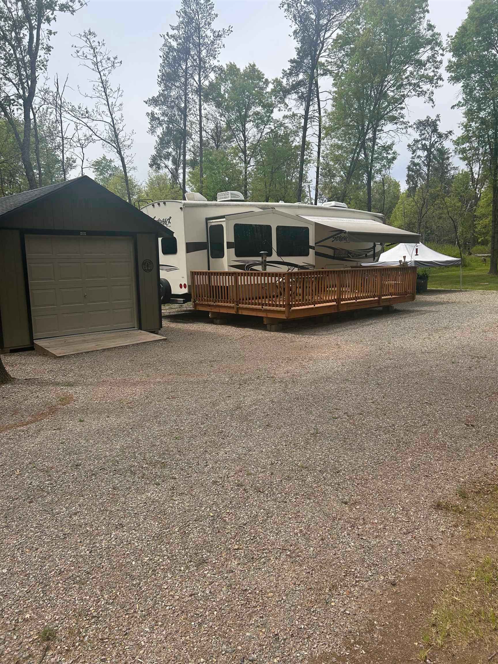 387 English Court - Photo 2