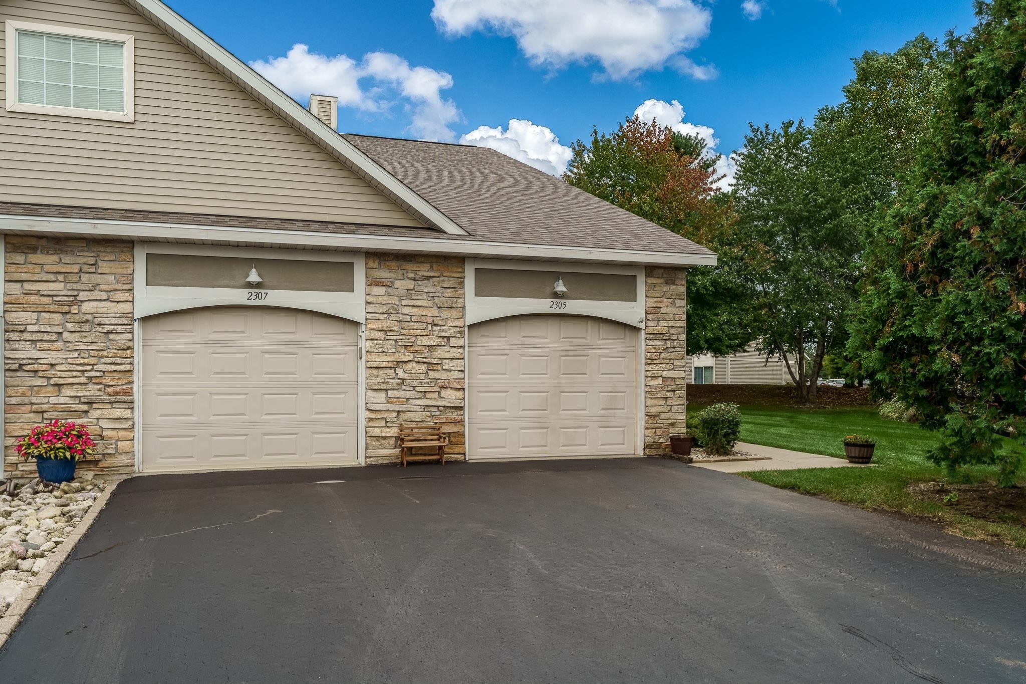 2307 Turnberry Court