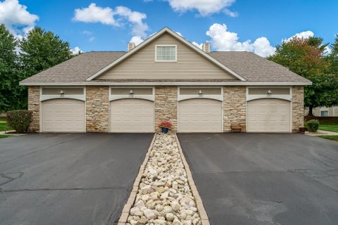 Photo of 2307 Turnberry Court, Beloit, WI 53511 (MLS # 2033070)
