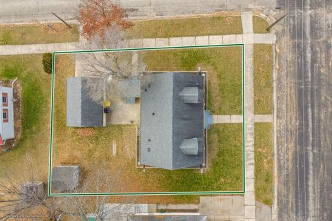 Tiny photo for 904 Seymour Street, Reedsburg, WI 53959 (MLS # 2012925)