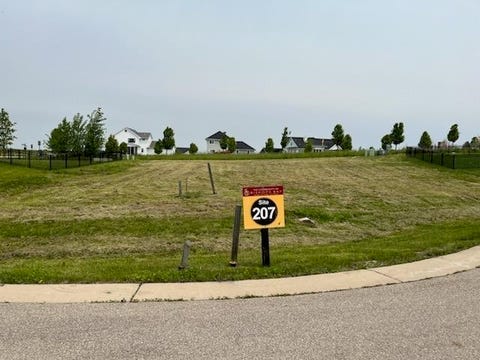 Photo of L207 Eagle Prairie Court, Waunakee, WI 53597 (MLS # 2030991)
