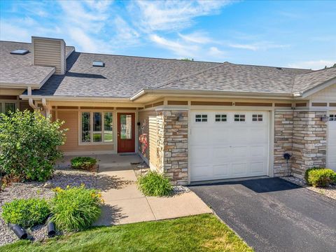 Photo of 1120 Prospect Avenue 4 #4, Portage, WI 53901 (MLS # 2026135)