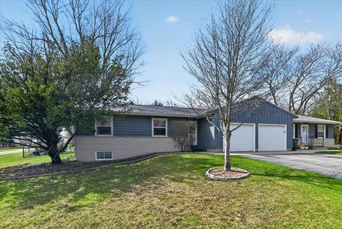 Photo of 1005 W South Street, Stoughton, WI 53589 (MLS # 2020477)