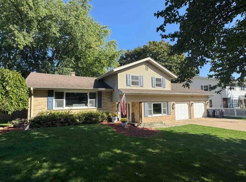 Photo of 2408 Elizabeth Street, Janesville, WI 53548 (MLS # 2027541)