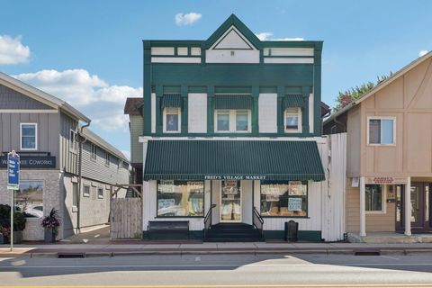 Photo of 112 W Main Street, Waunakee, WI 53597 (MLS # 2010170)